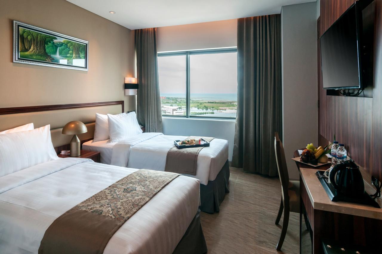 Arthama Hotels Makassar Buitenkant foto