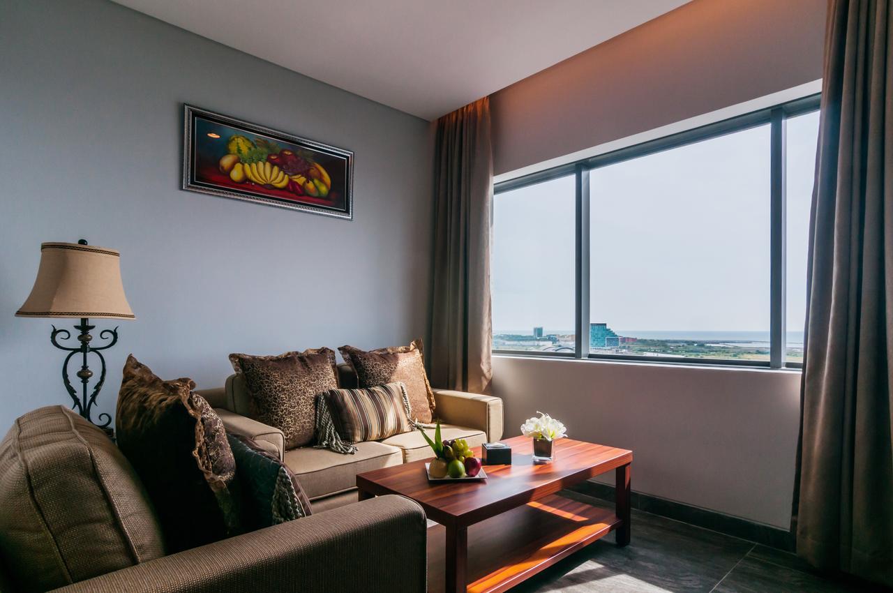 Arthama Hotels Makassar Buitenkant foto