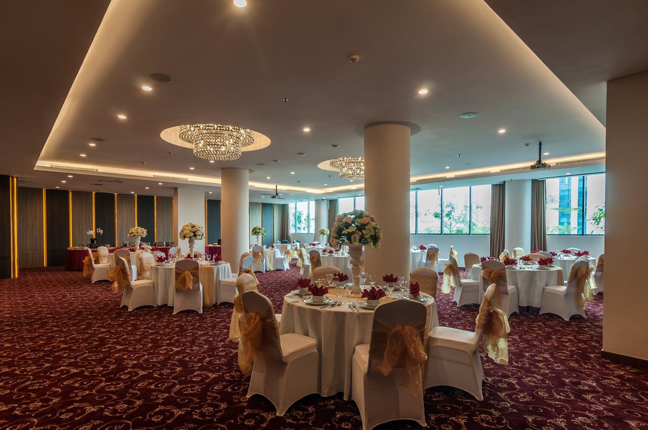Arthama Hotels Makassar Buitenkant foto