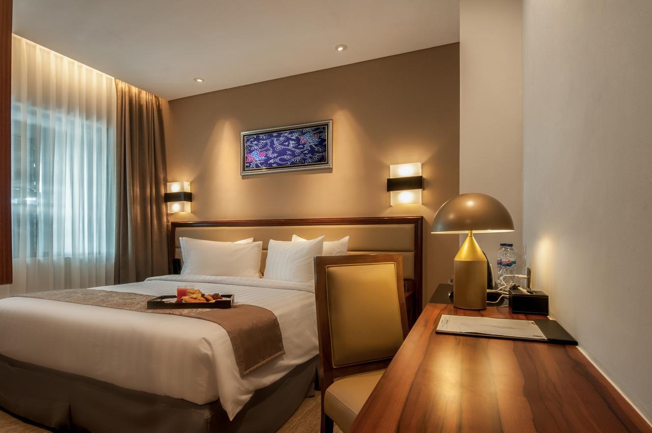 Arthama Hotels Makassar Buitenkant foto