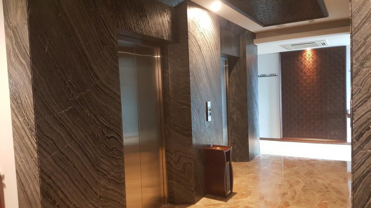Arthama Hotels Makassar Buitenkant foto