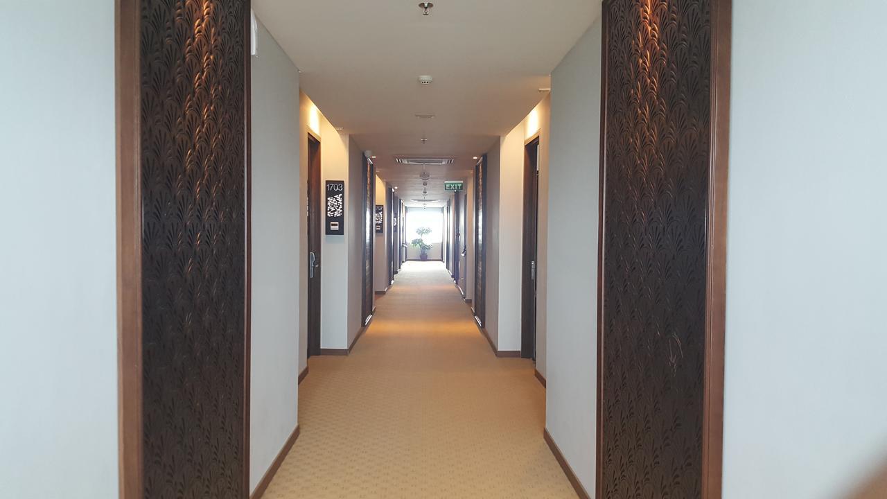 Arthama Hotels Makassar Buitenkant foto