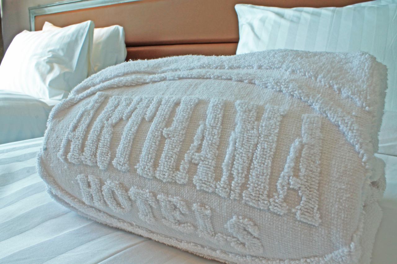 Arthama Hotels Makassar Buitenkant foto