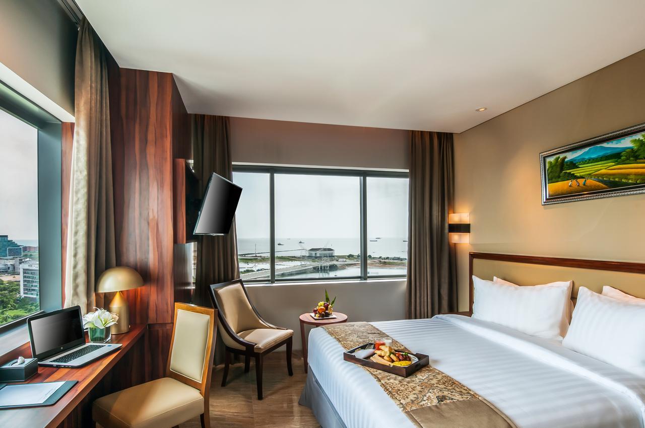 Arthama Hotels Makassar Buitenkant foto